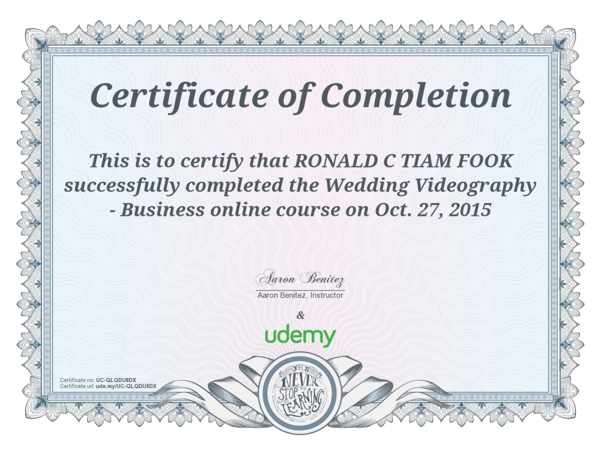 How to a Wedding Videographer? 2024 Guide WeddingStats