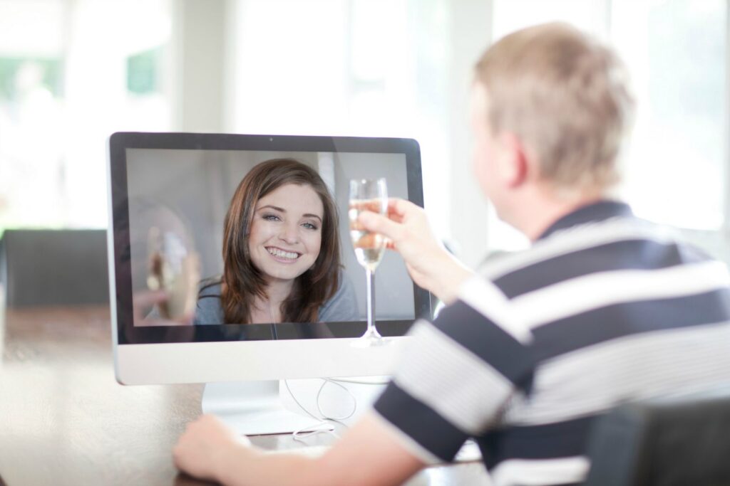 chatting with someone online dating