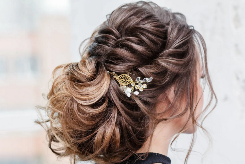 80 Trendy Long Prom Hairstyles 2024 [Tutorials & Tips]